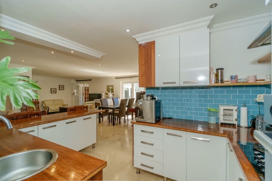 4 Bedroom Property for Sale in Edgemead Western Cape